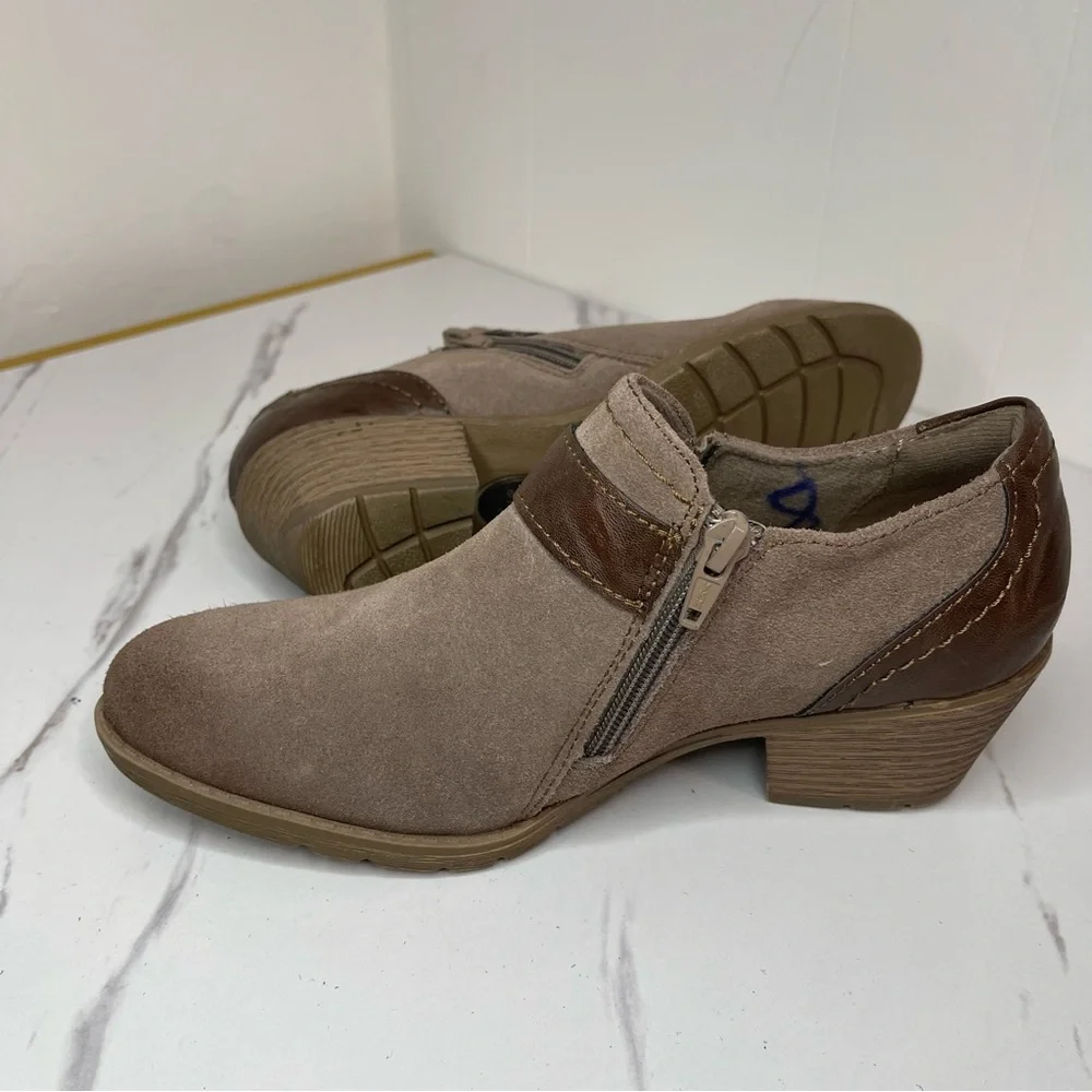 Earth Origins Women Ankle Booties Oakland Eddie Distressed Suede Taupe Size 8M
